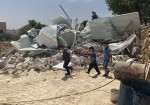 قوات الاحتلال تهدم منزلا في بلدة الخضر جنوب بيت لحم.