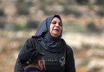 سيدة فلسطينية هدم الاحتلال بيتها في مدينة الخليل