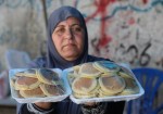مريم صالحة تبيع القطايف خلال شهر رمضان