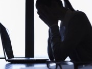 خلف الأبواب المغلقة.. عنف يرسم ملامح الحياة اليومية لنساء الضفة