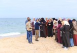منقذات بحريات على شواطئ غزة