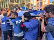 صحافيو غزة يعلقون أمنياتهم على بوابة العام الجديد!