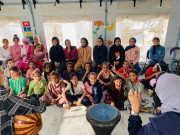 غزة تغني وسط الركام.. شيرين زيدان تصنع الأمل في خيمة