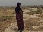 أم صدام تتمسك بأرضها رغم اعتداءات المستوطنين