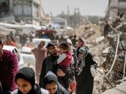 على بعد أمتارٍ من الشجاعية.. الحياة داخل "حقيبة طوارئ"